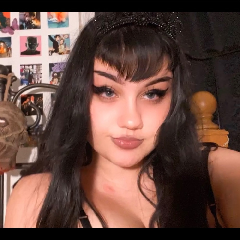 Meet your Posher, Serene